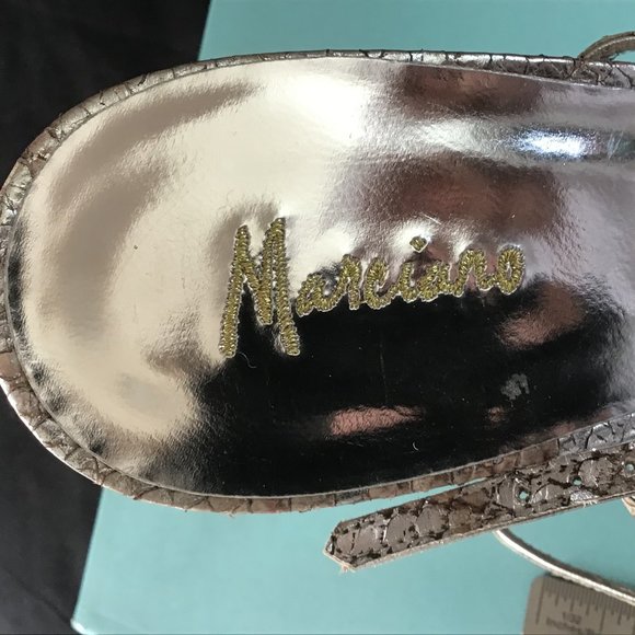 worn once  Marciano perfect condition size 10 - Picture 8 of 8